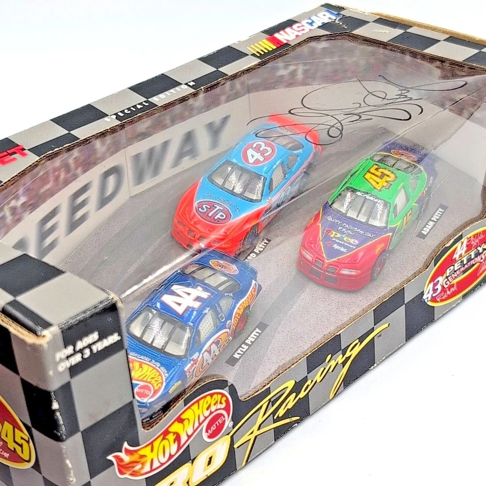 Autographed 1998 Hot Wheels Petty Generations 3 Car Set Richard,‎ Kyle, & Adam